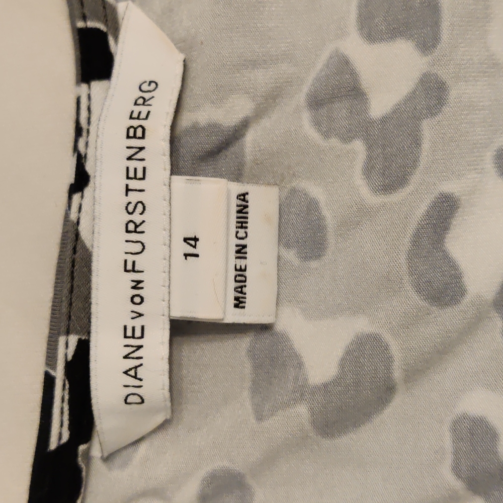 Diane Von Furstenberg Wrap Dress - Picture 2 of 11